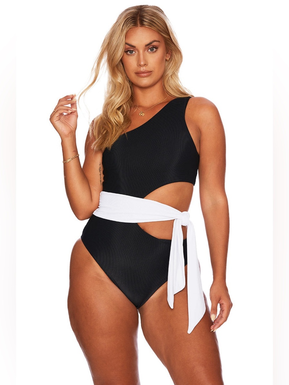 New! Beach Riot Carlie One-Shoulder Cutout One-Piece White Sash Small 3419